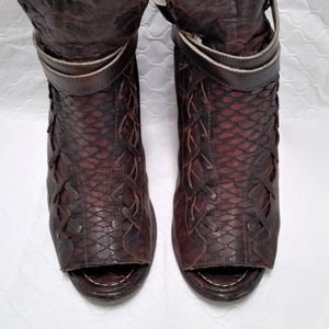 Freebird Eagle brown booties sandals Sz 9